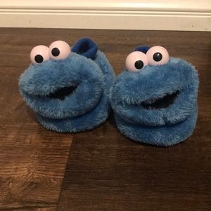 Sesame Street |  Cookie Monster Slippers 🍪